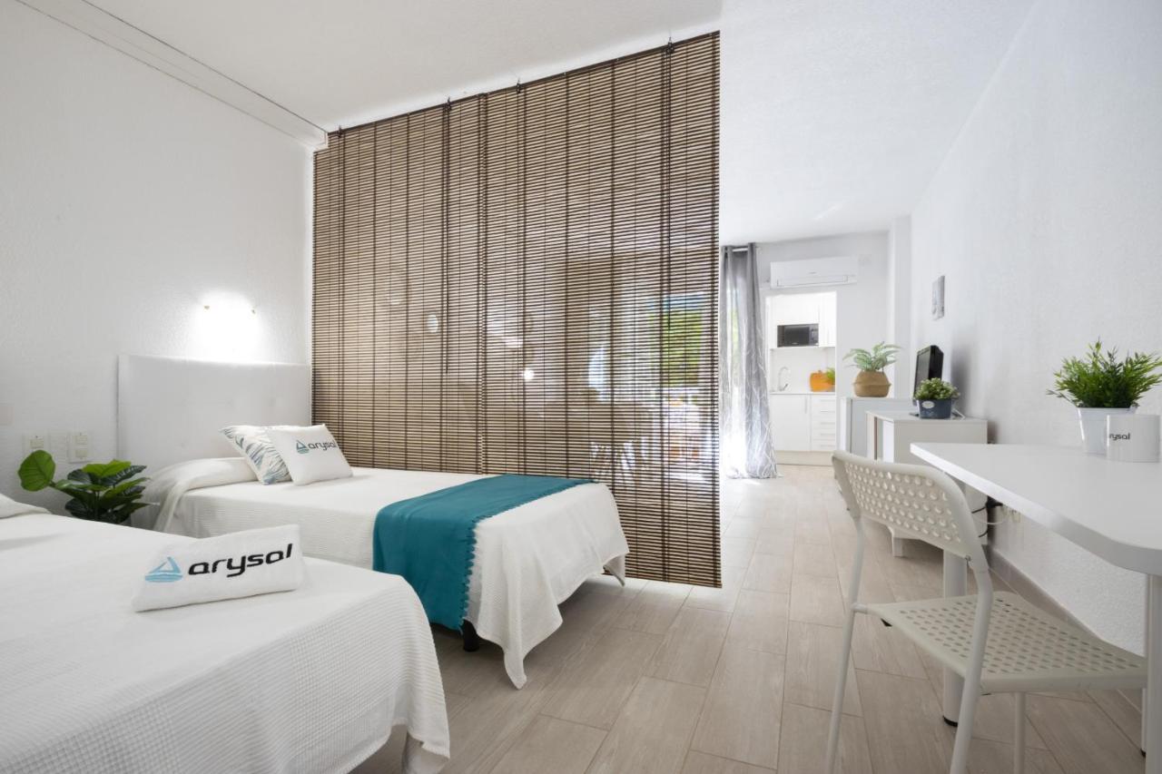 Bonito estudio renovado Salou Exterior foto